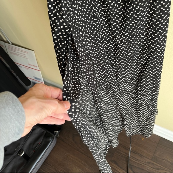 Auguste Leila Button Down Day Dress Size 2 in Black with White Dots - Picture 6 of 9